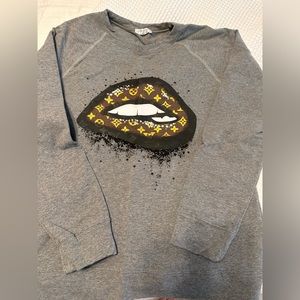 She Show LV sweatshirt